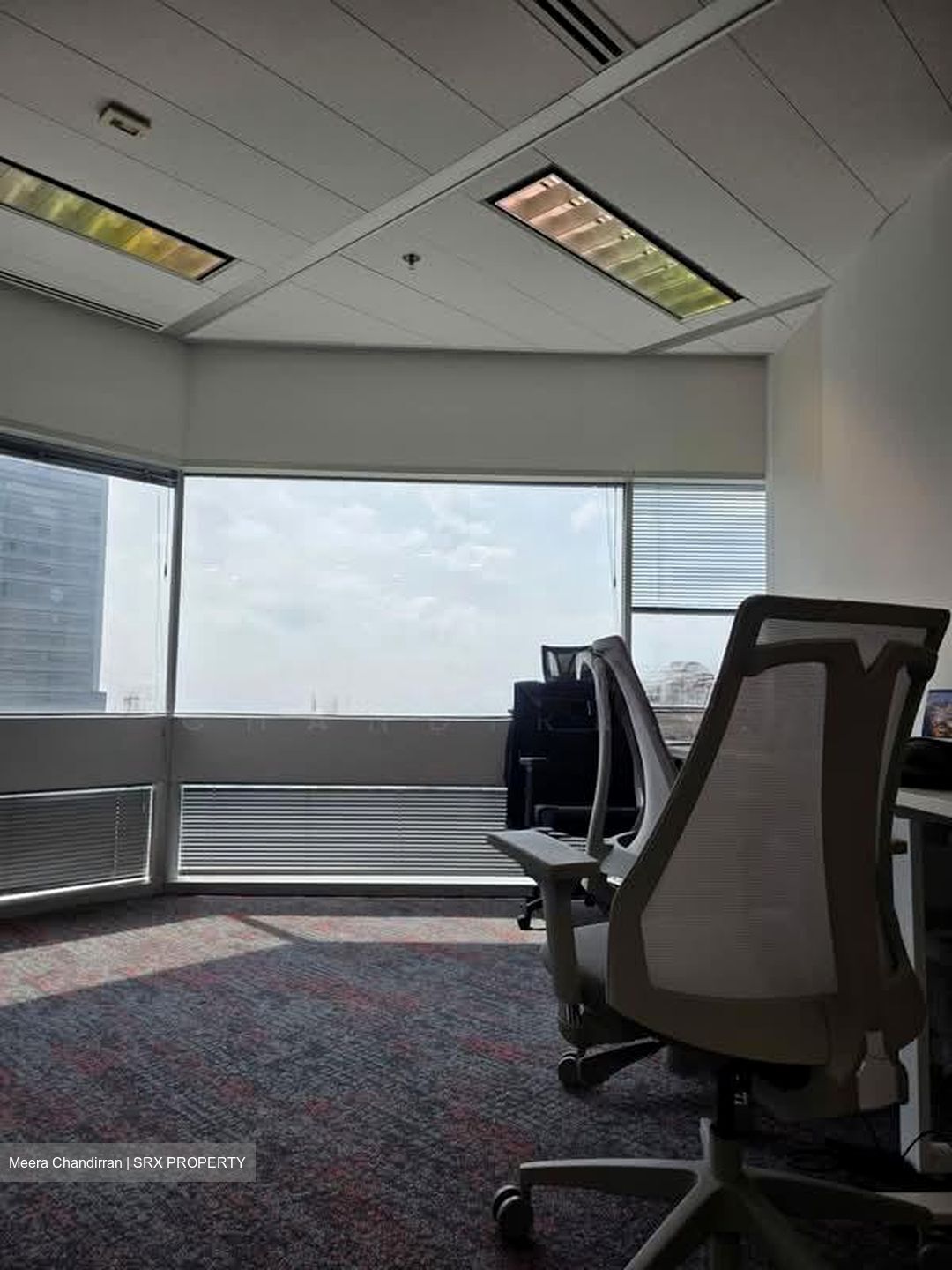 Gateway East (D7), Office #566773851